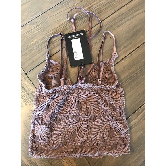 🦄PrettyLittleThing Sheer Lace Choker Crop Top🦄 - Picture 3 of 5